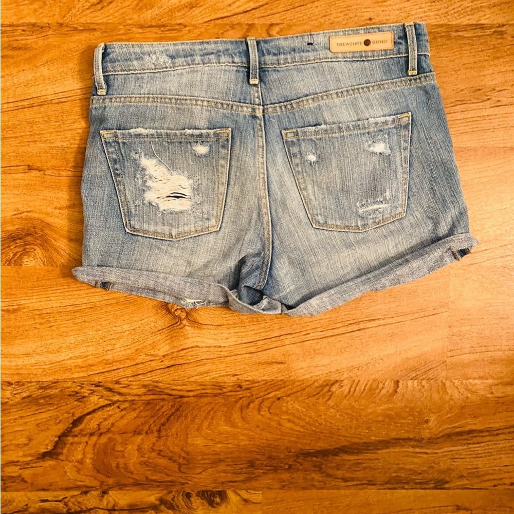 Treasure & Bond distressed denim shorts 25 - Picture 4 of 4